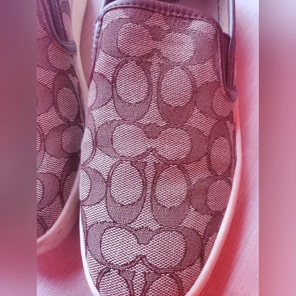 Women's Westlyn Logo Canvas Slip-On Sneakers - Picture 3 of 4